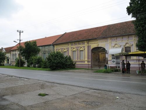 Bild 4: Häuser-Fassaden in der Hauptgasse (heute farbig bemalt).